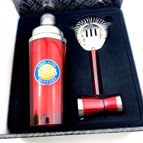Cocktail Shaker Set D&B Dave and Busters Strainer Jigger Red Boxed Bartender - Picture 5 of 6